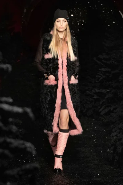 Look 39